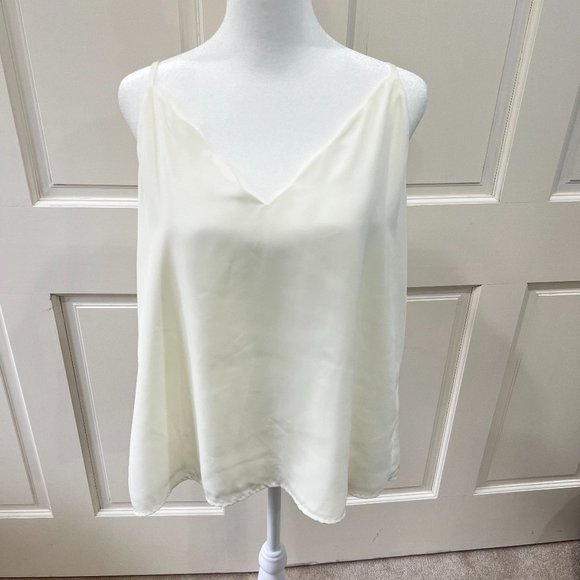 Socialite scalloped v-neck ecru blouse, size L - Picture 1 of 6